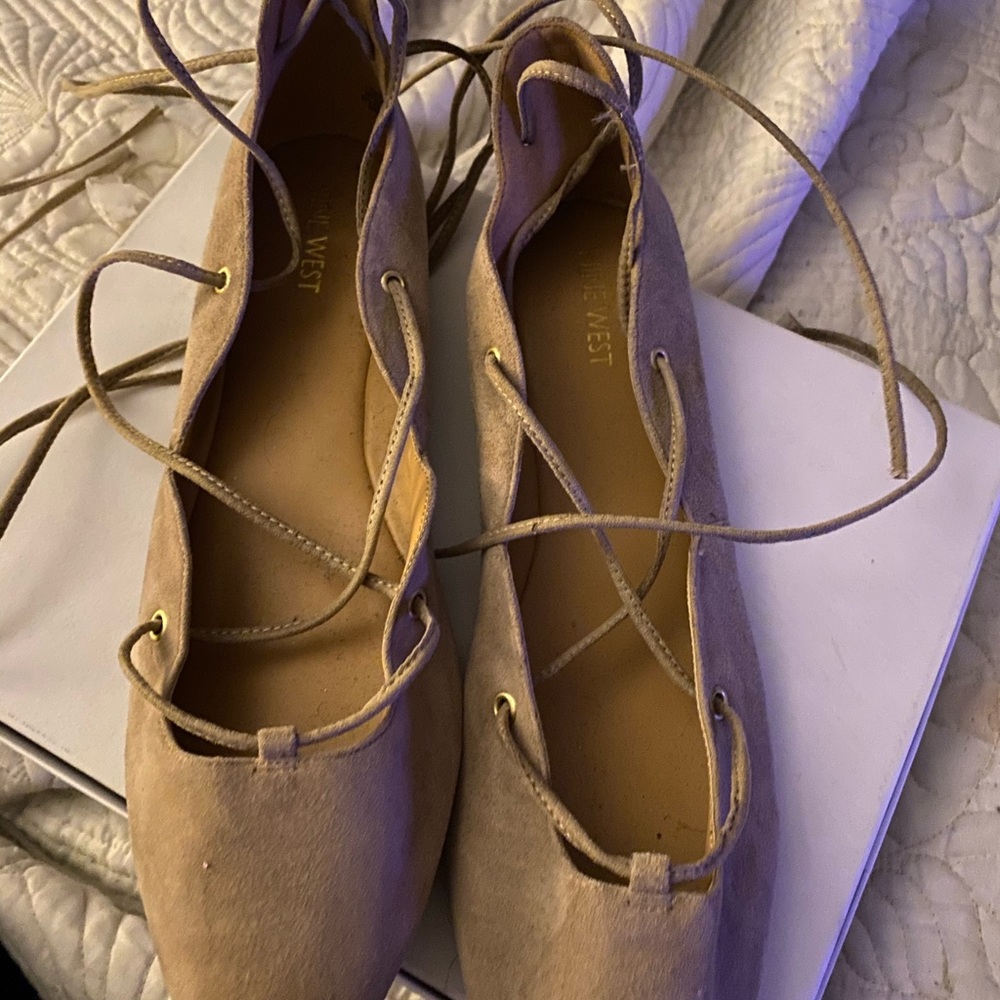 Nine West tie up the ankle flats